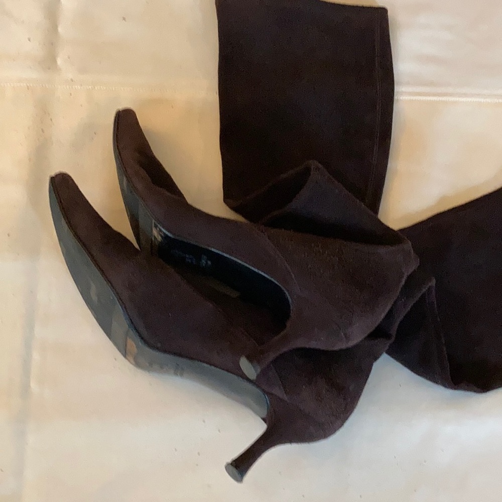 Designer Boot in Chocolate Suede